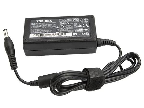 Chargeur Laptop TOSHIBA19V4.74A 5.5*2.5 0436 - 1